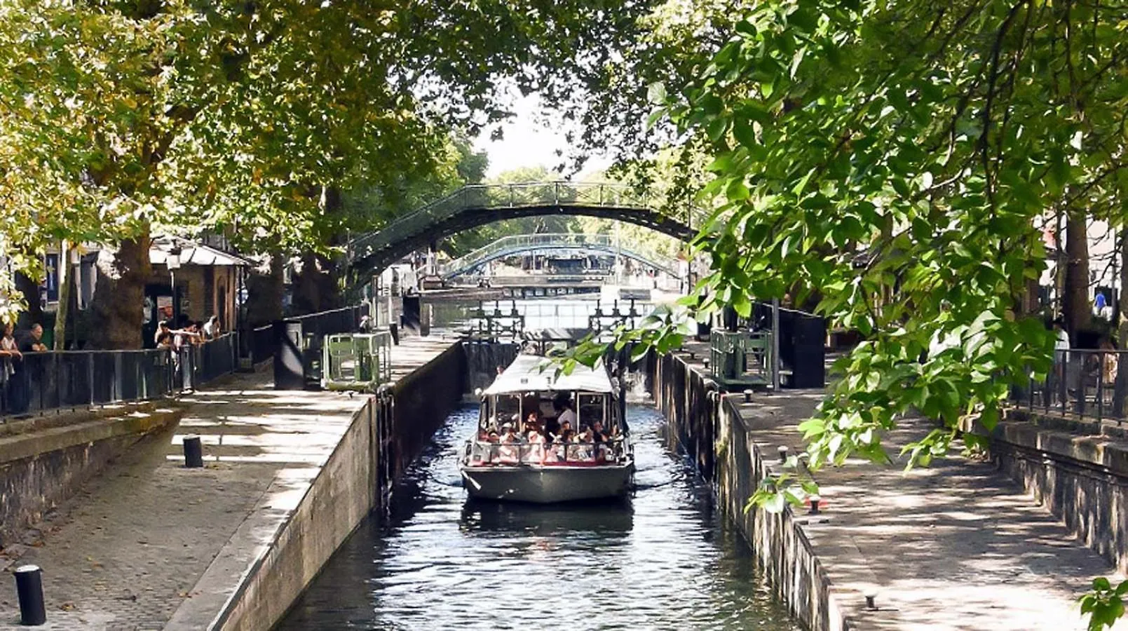 Marais - Canal St Martin 20M2 Paris Apartment